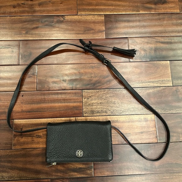 Authentic Tory Burch Robinson Leather Crossbody Bag - Picture 2 of 7